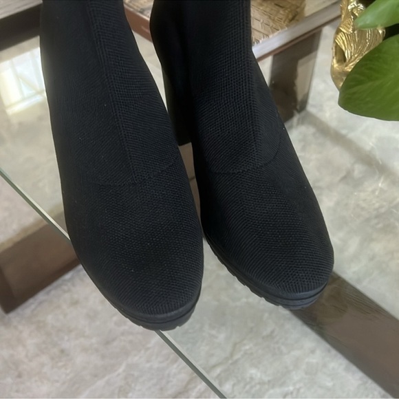 DKNY Women's Black Tessa Knitted Monogram Ship on Platform Heel Ankle Boots - Picture 6 of 13